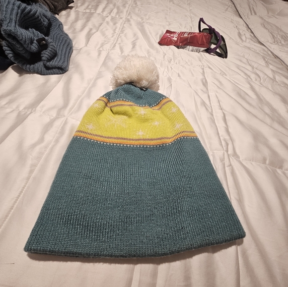 Beanie - Picture 3 of 4